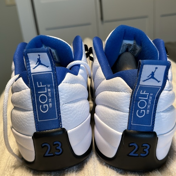 Micheal Jordan XII G
Golf Shoes. Blue, white and black size 11.5 - Picture 8 of 8